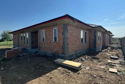 Casă cu 3 camere cu Teren 500 Mp în Burdea - 4