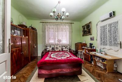 Casă cu 3 camere cu Teren 330 Mp în Central