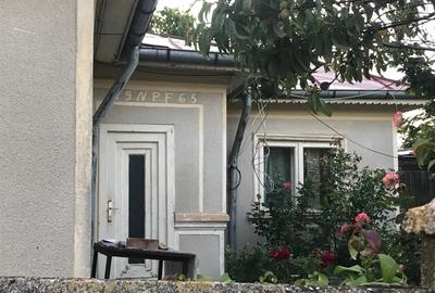 Casă cu 5 camere cu Teren 230 Mp în Central