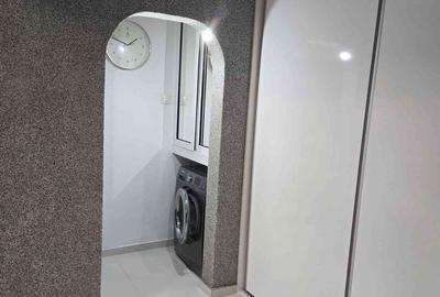Apartament cu 2 camere, mobilat în Central
