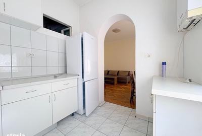 Apartament cu 3 camere decomandat în Medicină