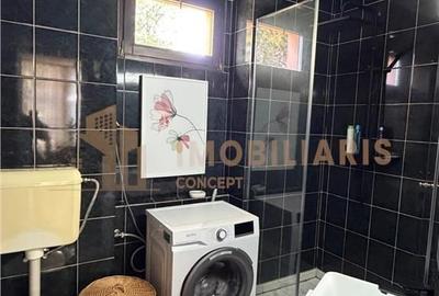 Casă cu 4 camere cu Teren 1800 Mp în Central