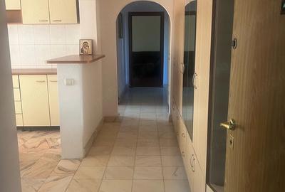 Apartament cu 4 camere decomandat în 13 Septembrie