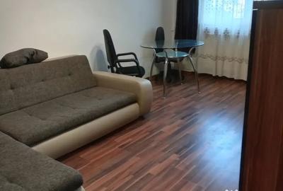 Apartament cu 2 camere decomandat în Galata