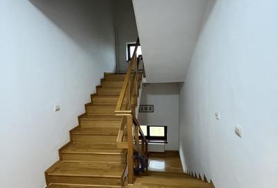 Casă cu 9 camere cu Teren 722 Mp în Străulești - 4