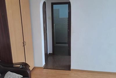 Apartament cu 2 camere semidecomandat în Independenței - 1