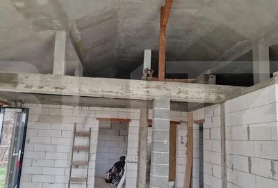 Casă cu Teren 2712 Mp în Central