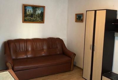Apartament cu 2 camere decomandat în Podu Roș
