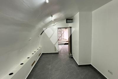 Spațiu comercial, de 55.099998474121 mp, în Central - 3