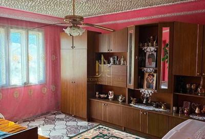 Casă cu 6 camere cu Teren 231 Mp în Vama