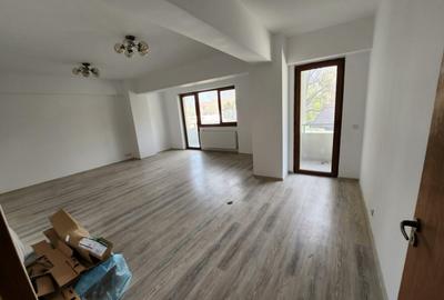 Apartament cu 3 camere decomandat în Vest - 2