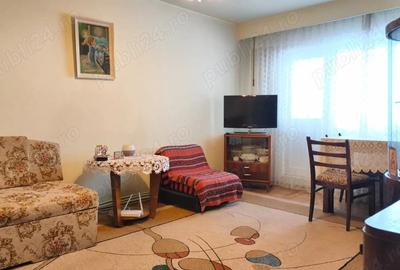Apartament cu 3 camere decomandat în Central - 1