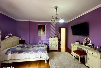 Casă cu 5 camere cu Teren 540 Mp în Dumbrăvița