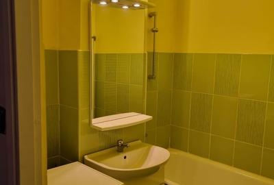 Apartament cu 3 camere în Traian - 13