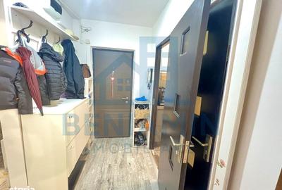 Apartament cu 3 camere decomandat în Scriitorilor