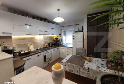 Apartament cu 2 camere în Micro 16