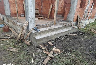 Casă cu 3 camere cu Teren 500 Mp în Stupini