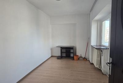 Apartament cu 2 camere decomandat în Gară
