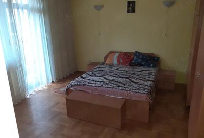 Apartament cu 4 camere decomandat în Central - 8