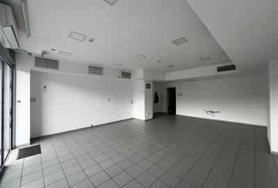 Spațiu comercial, de 76 mp, în Central