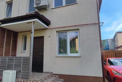Duplex cu 4 camere cu Canalizare în Prelungirea Ghencea - 1