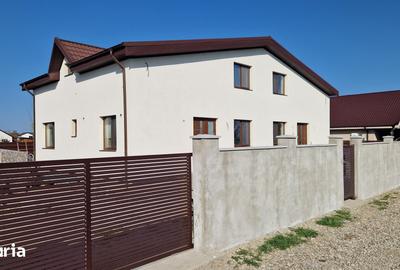Casă cu 5 camere cu Teren 240 Mp în Câmpineanca
