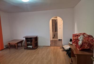 Apartament cu 2 camere semidecomandat în Central - 1