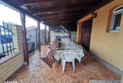 Casă cu 4 camere cu Teren 524 Mp în Sânmihaiu Român