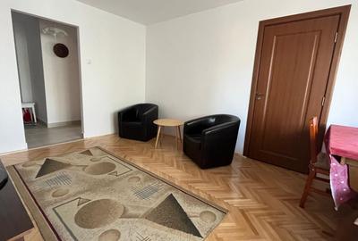 Apartament cu 3 camere decomandat în Budai