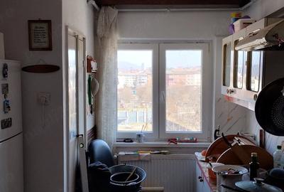 Apartament cu 3 camere decomandat în Central - 3