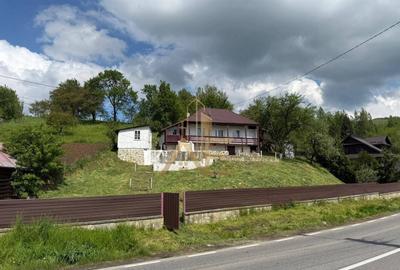 Casă individuală cu 2 camere cu Canalizare în Pipirig - 2