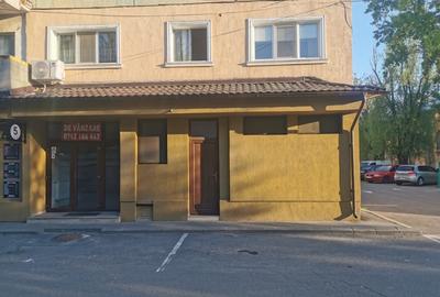 Spațiu comercial, de 100 mp, în Central - 3