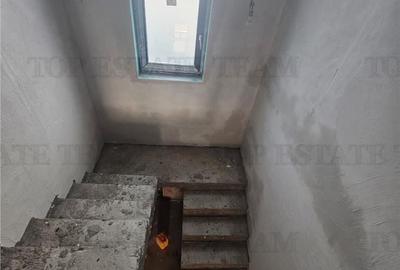 Casă cu 4 camere cu Teren 464 Mp în Joița