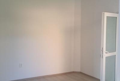 Casă cu 4 camere în Central - 3