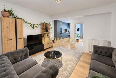 Apartament cu 3 camere semidecomandat, mobilat în Central