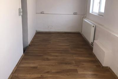 Casă cu 5 camere cu Teren 314 Mp în Lazu - 3