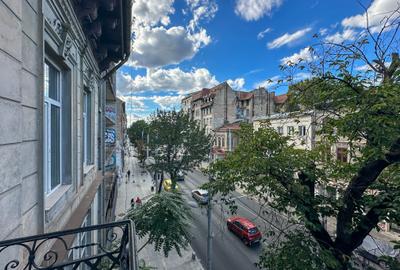 Apartament cu 4 camere semidecomandat în Kogălniceanu