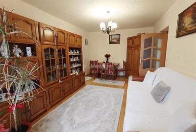 Apartament cu 2 camere decomandat, mobilat în Central