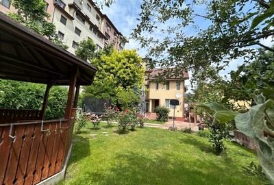 Casă cu 10 camere cu Teren 600 Mp în Prelungirea Ghencea - 4