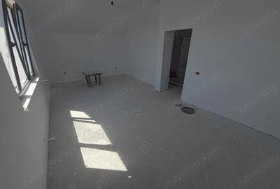 Casă cu Teren 210 Mp în Valu lui Traian - 14