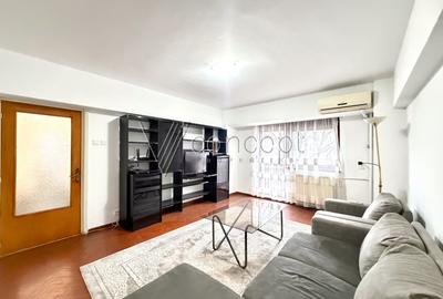 Apartament cu 3 camere decomandat, mobilat în P-ța Unirii