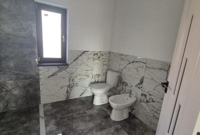 Casă cu 4 camere în Mărgineni - 7