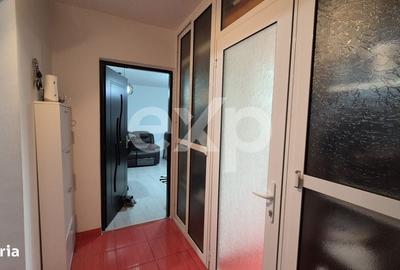 Apartament cu 3 camere decomandat în Găvana