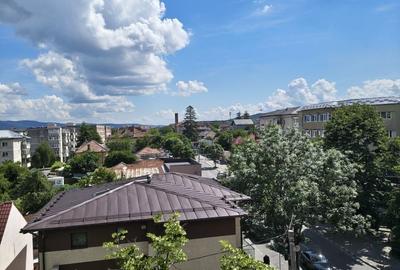 Apartament cu 3 camere decomandat în Nord - 6