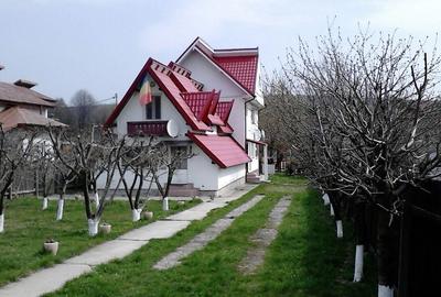 Casă cu 4 camere în Ciurea