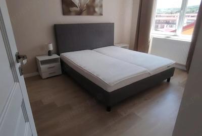 Apartament cu 3 camere semidecomandat în Florești - 1