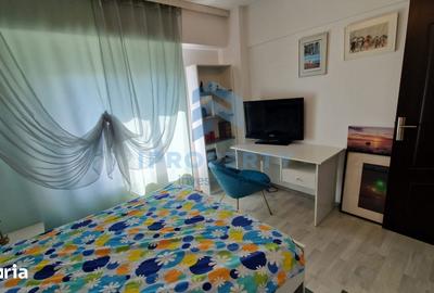 Apartament cu 3 camere în Centrul Civic