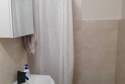 Garsonieră semidecomandată în Casa Cărții