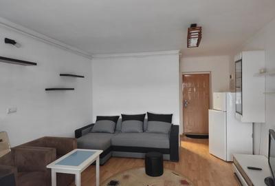 Garsonieră decomandată în Central