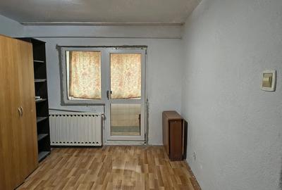 Garsonieră decomandată în Nord